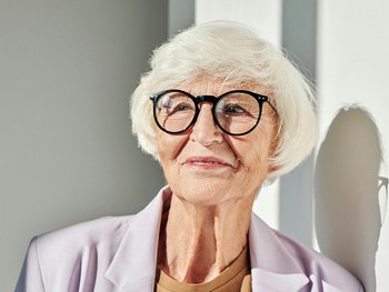 Haircuts and hair care for gray hair - Garnier