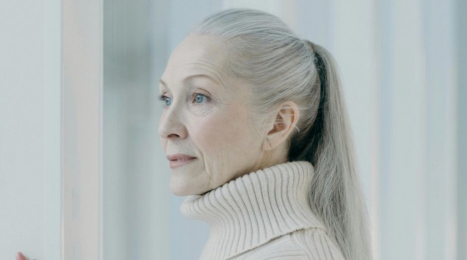 Learn all about gray hair care - Garnier