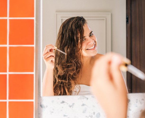 Quench Your Hair's Thirst: Hydration for Frizz Control