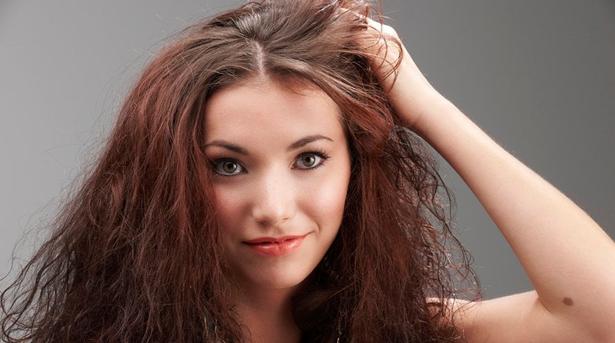 Cabello apagado y cabello con frizz - Consejos de cuidado capilar para  problemas del cabello - Garnier