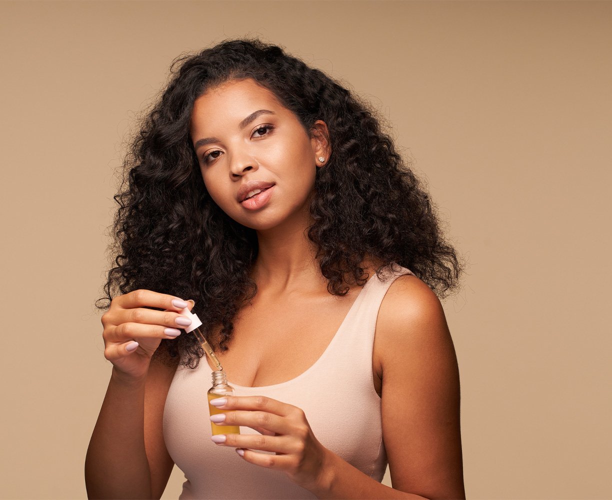 Moisturizes and Nourishes Curls
