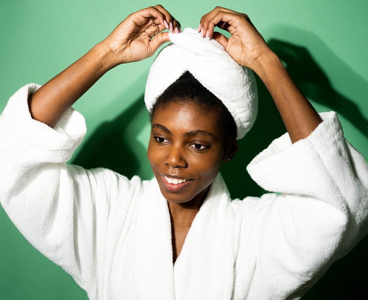 How to Dry Your Hair to Reduce Frizz