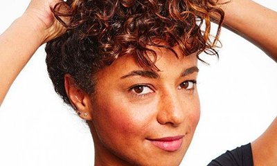 Pineapple Hair: How to Do a Pineapple Hairstyle on Curly Hair