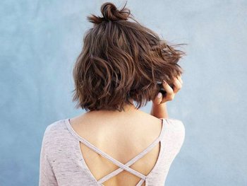 Half up half down waves hairstyle Garnier