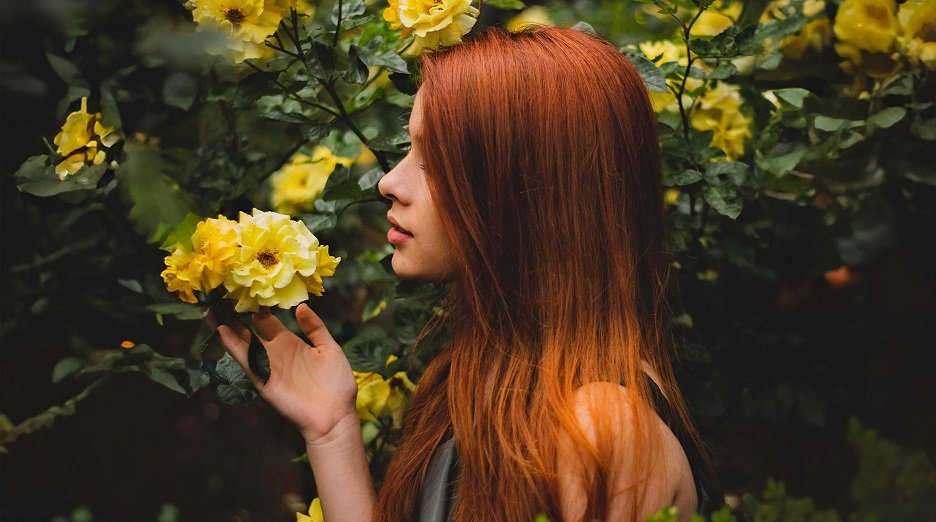 Red hairstyles with at-home hair color - Garnier