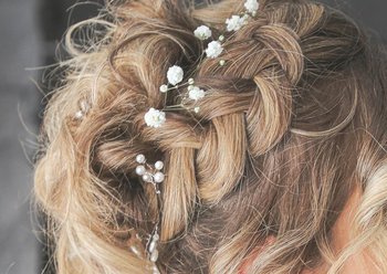 Double braid hairstyle Garnier