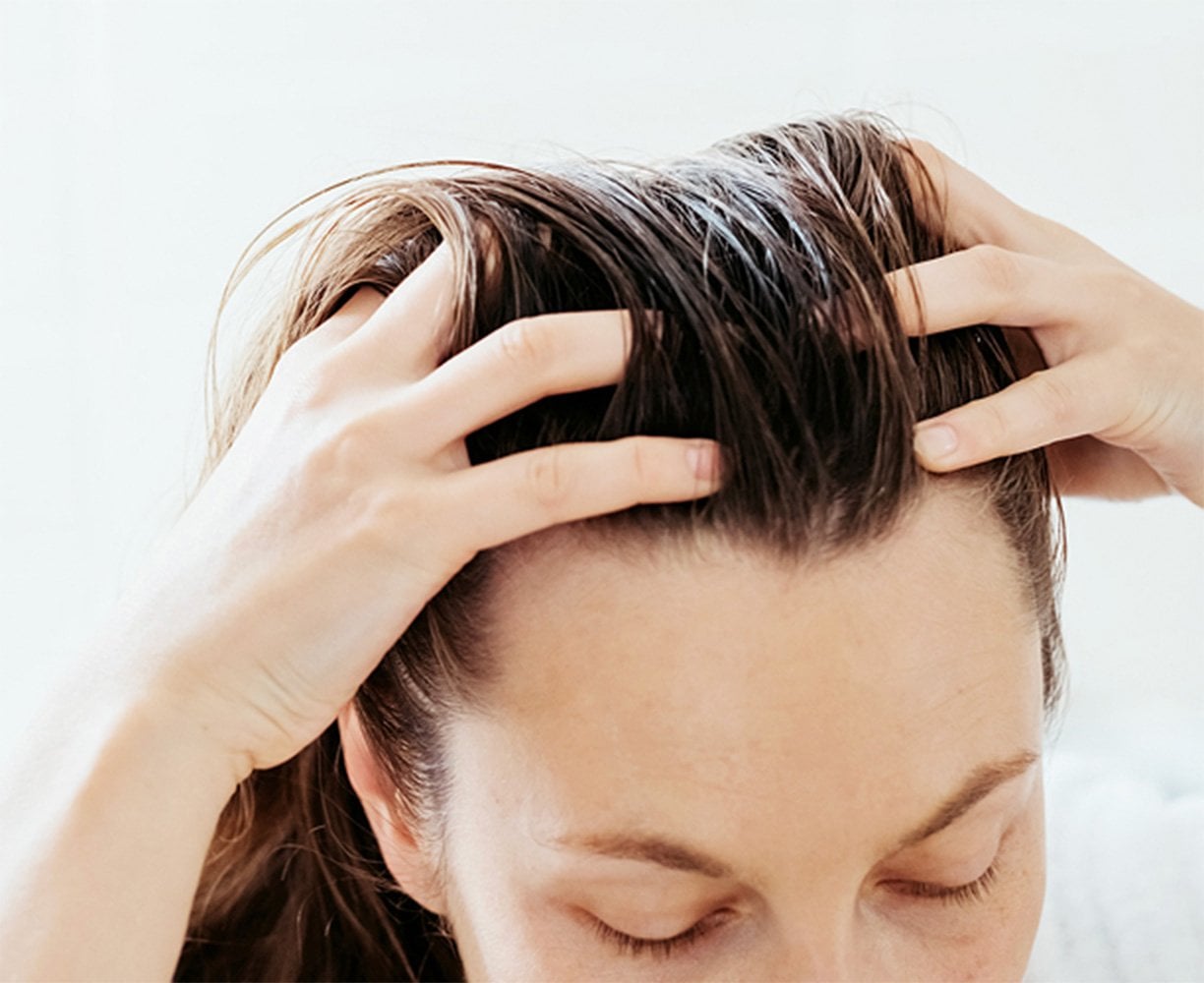 Apply Method for Curls Reviving Spray