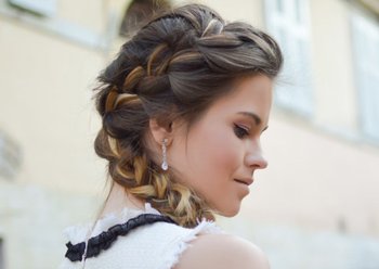 Side french braid hairstyle for holiday season - Garnier