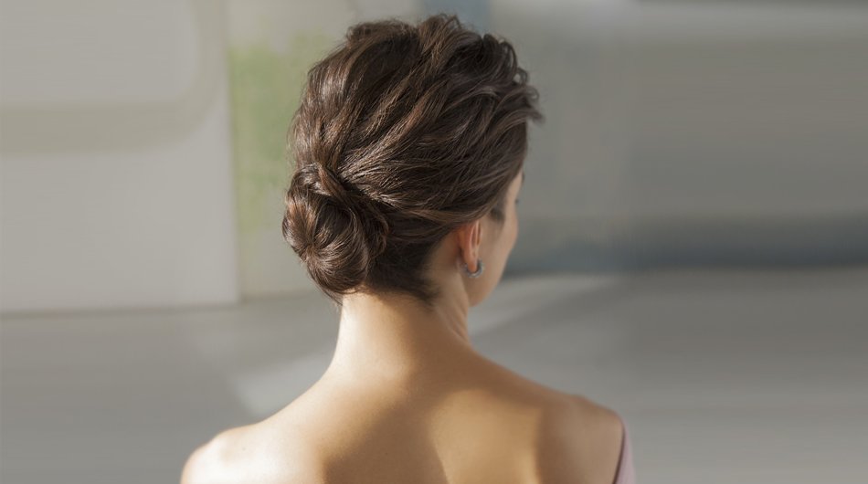 Twisted Chignon Hairstyle For Long Hair Prom Hairstyle Tips Garnier