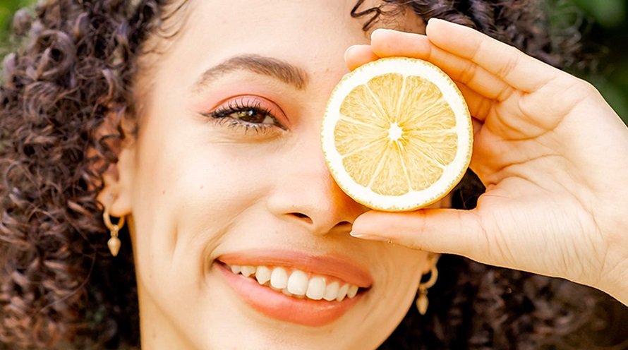 Curly Hair with bangs Garnier