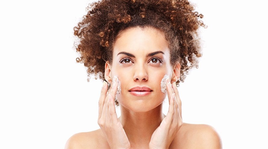 Learn 3 easy ways to update your skin care routine - Garnier SkinActive