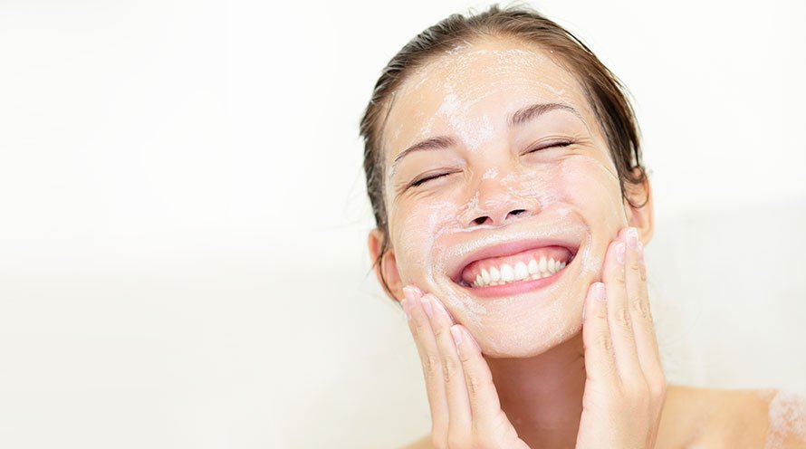 Learn 5 quick but effective updates for your skin care routine - Garnier SkinActive