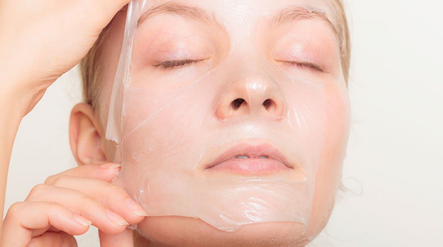 Learn 7 secret skin care hacks that optimize makeup - Garnier SkinActive