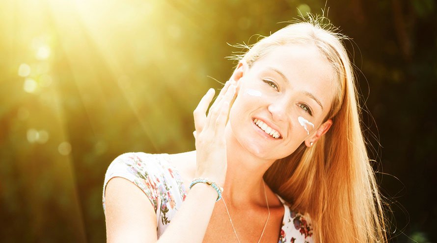 Daily skin care habits you need for healthy vibrant skin - Garnier SkinActive