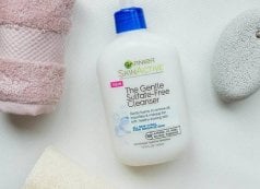 Wash face with mild cleanser - Garnier Wash face with mild cleanser - Garnier