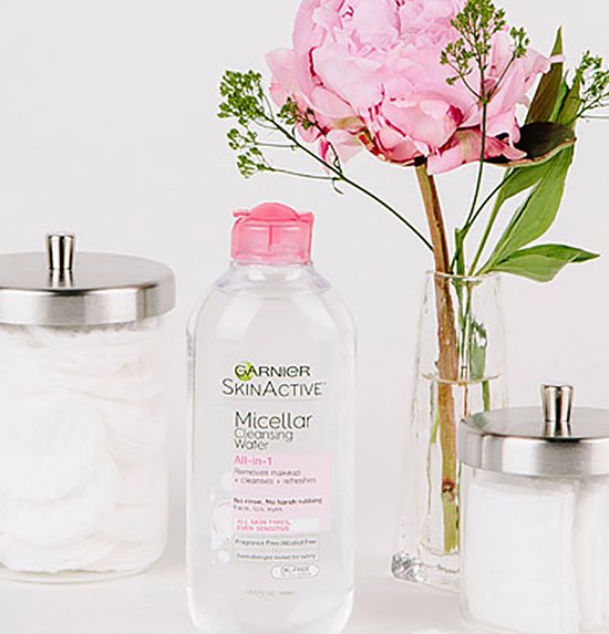Using Micellar Water to Remove Waterproof Mascara Garnier