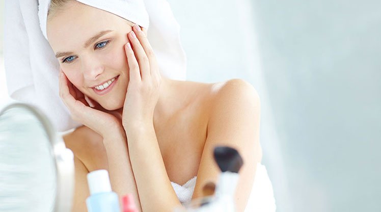 use_oil_in_your_skin_care_routine_even_with_oily_skin_sm
