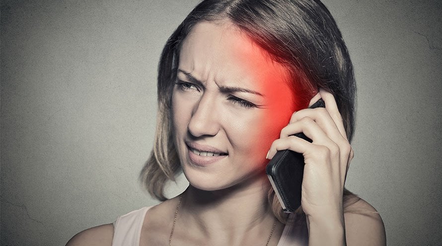 How your cell phone might be giving you oily or blemished skin - Garnier SkinActive