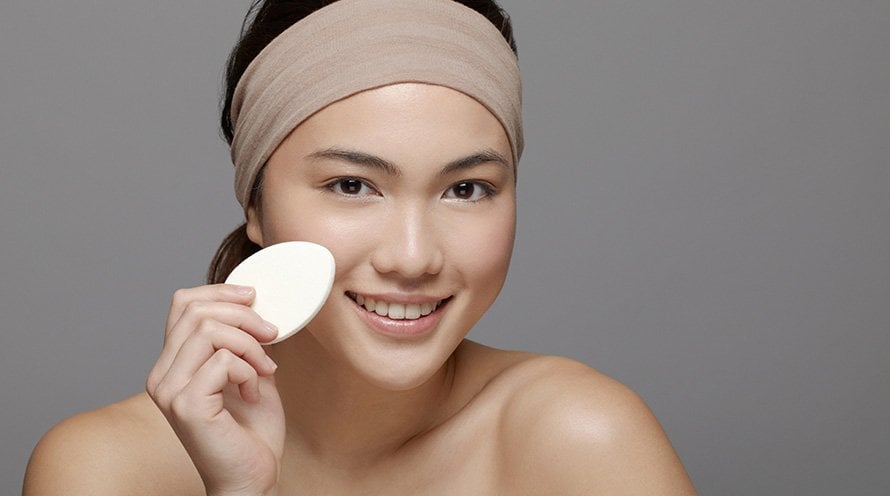 Sleeping with makeup can damager your skin - Garnier SkinActive