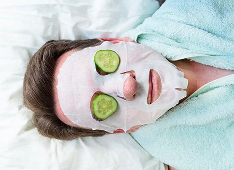 Men face mask skin care routine - Garnier Men face mask skin care routine - Garnier