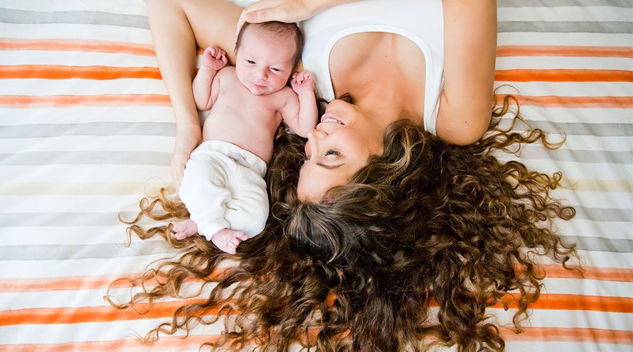 Learn about the perfect skin care routine for new moms - Garnier SkinActive