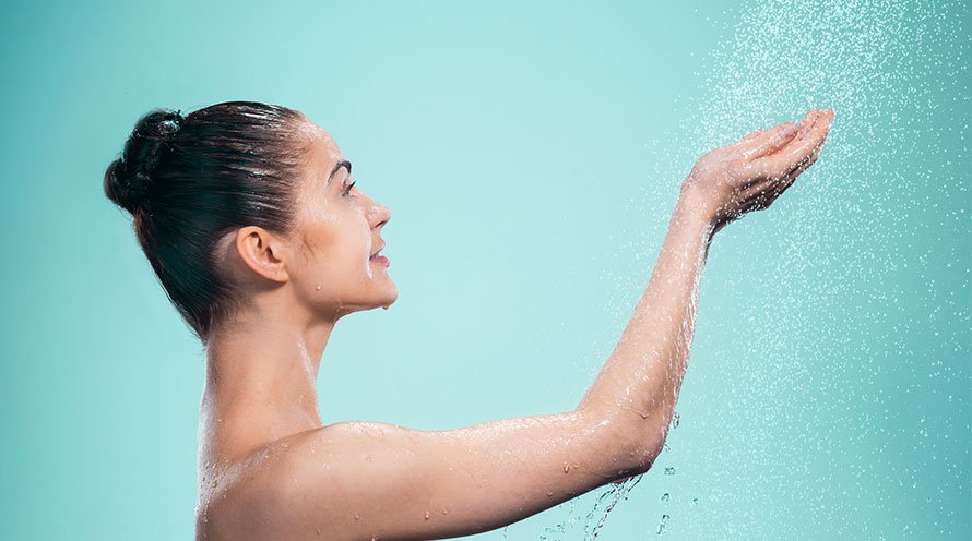 Turn dry skin into healthy looking skin every day - Garnier SkinActive