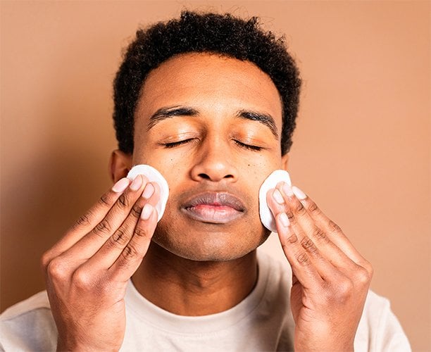 Regular Exfoliation: Unclogging Pores Effectively