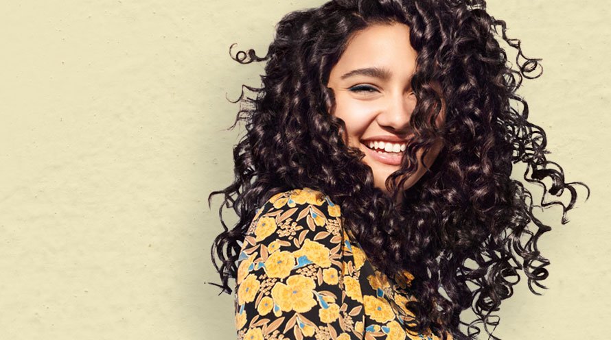 The Best Curly Hair Routine For Every Curl Type Garnier