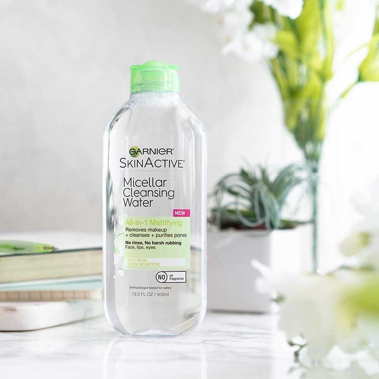 Garnier SkinActive Micellar Cleansing Water Mattifying Lifestyle