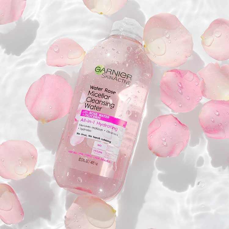Garnier SkinActive Micellar Cleansing Water Water Rose Flatlay