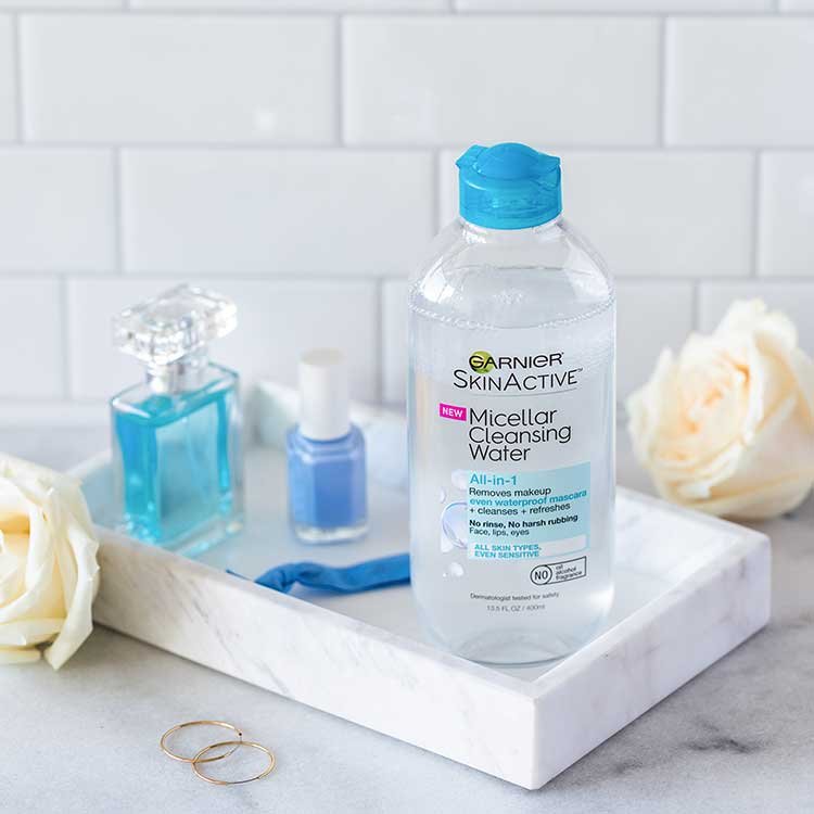 Garnier SkinActive Micellar Cleansing Water Waterproof Lifestyle