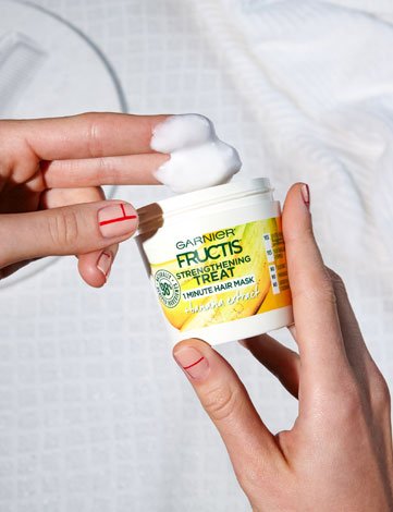Fructis Hair Mask Banana application