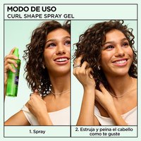 How to use Garnier Fructis Curl Shape Defining Spray Gel in 2 steps: 1. Spray generously onto curls, 2. Scrunch and style as desired for defined hair.