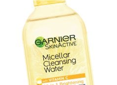 Garnier micellar water how to use step1