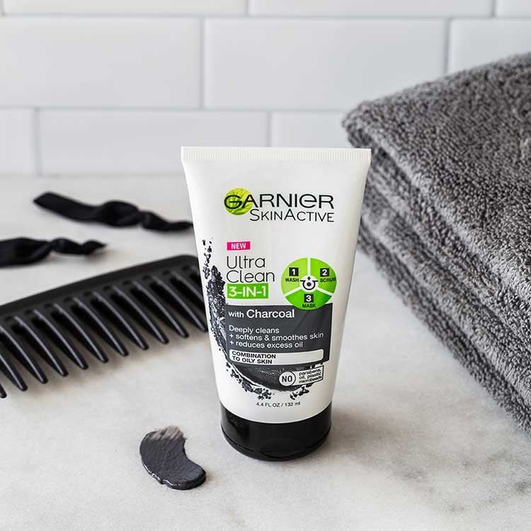3 in 1 Face Wash, Scrub and Mask with Charcoal texture