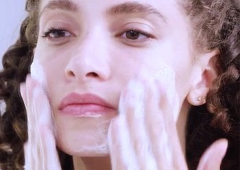 Skin-Care-Needs_Cleansing_Dry