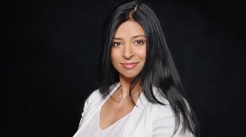 How Mandita uses oils to nourish gray hairs