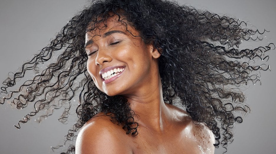 How to moisturize curly hair - Garnier