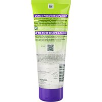 Back of Garnier Fructis Curl Scrunch Controlling Gel showing ingredients and directions.